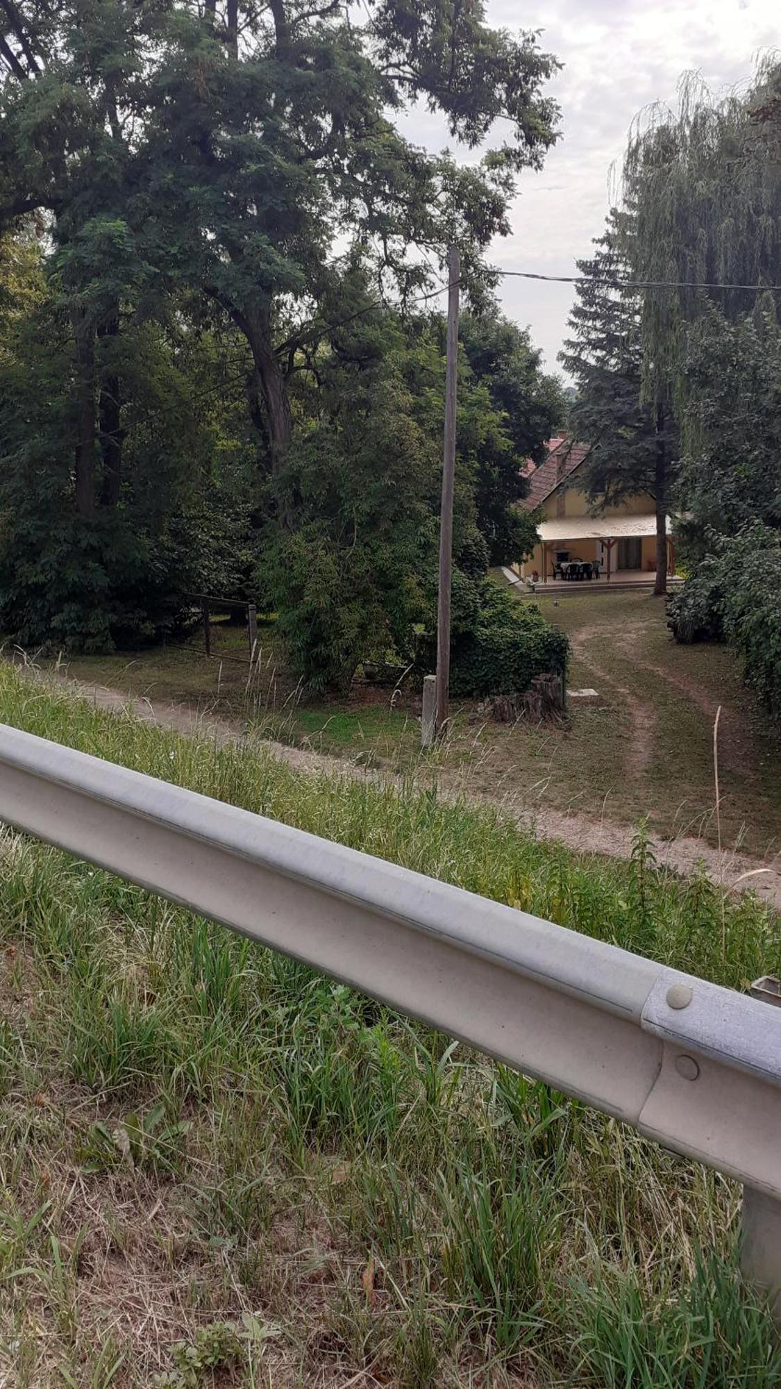 Borostyán Vendégház Tiszaug Exterior foto